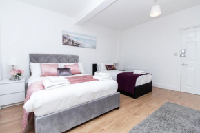 SAV - 4 Bed Town House, Harrow